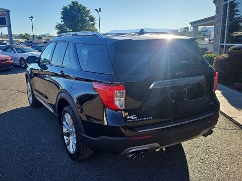 Used 2022 Ford Explorer Platinum w/ Equipment Group 601A image 3