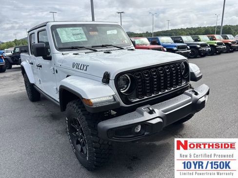 New 2025 Jeep Gladiator Willys image 3