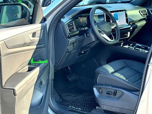 New 2026 Volkswagen Atlas Cross Sport SEL AWD/4WD image 10