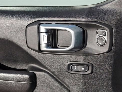 Certified 2022 Jeep Wrangler Sport S image 28