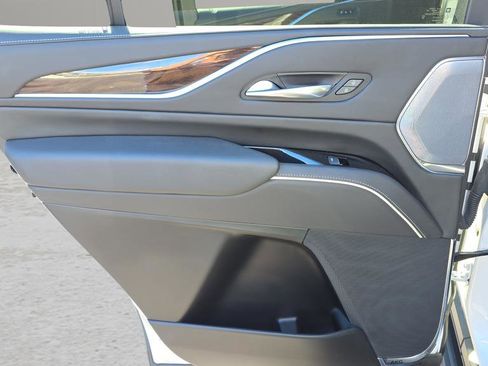 Certified 2022 Cadillac Escalade Sport Platinum w/ LPO, ONYX Package image 25