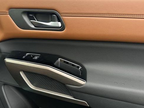 New 2025 Nissan Pathfinder Platinum w/ Cargo Package image 20