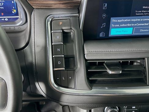 Used 2024 Chevrolet Suburban LT image 24