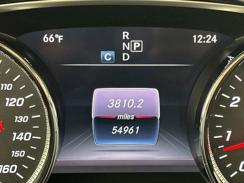 Used 2019 Mercedes-Benz E 300 image 32