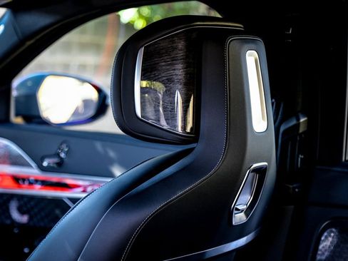 New 2025 BMW 760i xDrive w/ Executive Package image 29