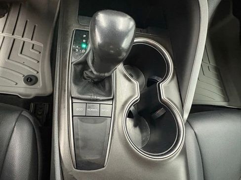 Used 2022 Toyota Camry SE FWD image 27