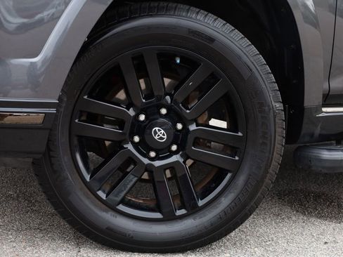 Used 2019 Toyota 4Runner Limited image 3