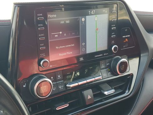 Certified 2022 Toyota Highlander XSE image 28