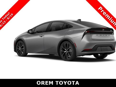 New 2027 Toyota Prius Limited FWD image 6