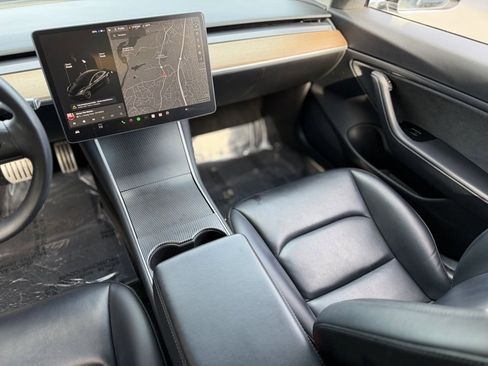 Used 2020 Tesla Model 3 Performance image 42
