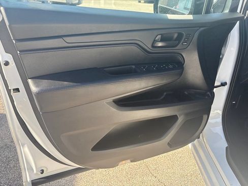 Used 2023 Honda Odyssey Sport image 12