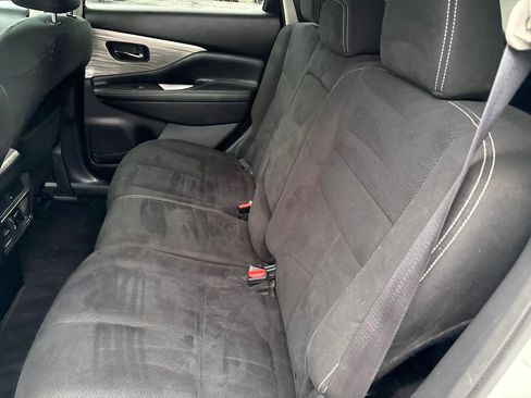 Used 2017 Nissan Murano SV AWD/4WD image 9