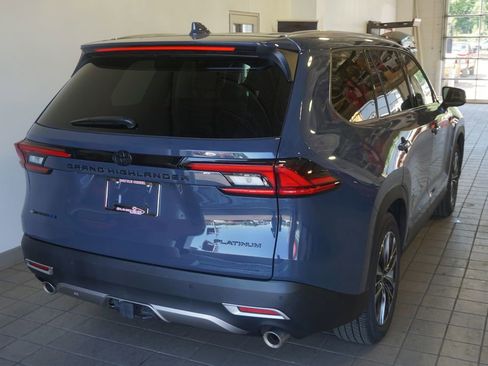 Certified 2026 Toyota Grand Highlander AWD Hybrid image 17