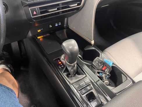 Used 2025 Toyota Camry LE image 29