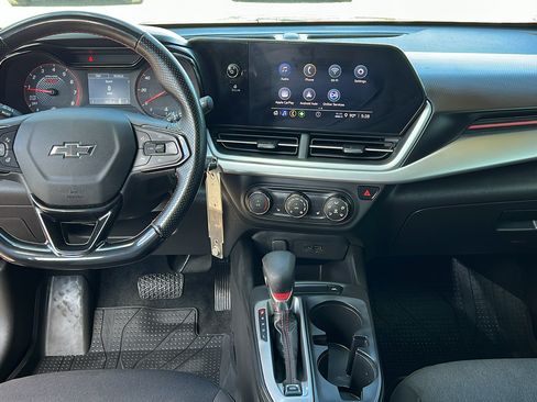 Certified 2024 Chevrolet Trax RS w/ Driver Confidence Package FWD image 14
