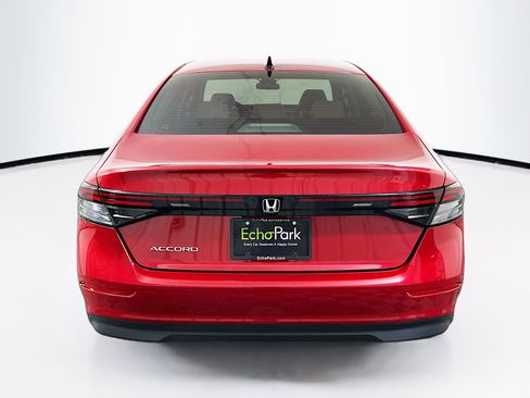 Used 2025 Honda Accord SE image 7
