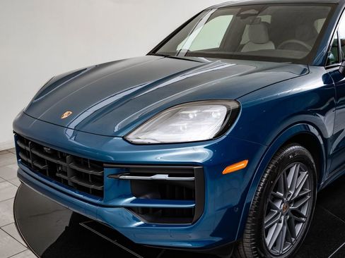 New 2026 Porsche Cayenne AWD/4WD image 15