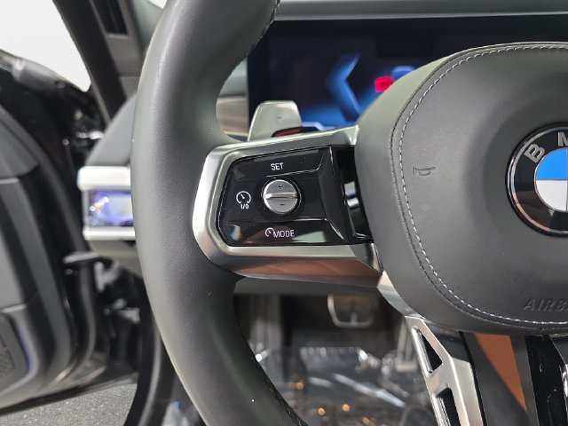 Certified 2025 BMW 760i xDrive AWD/4WD image 14
