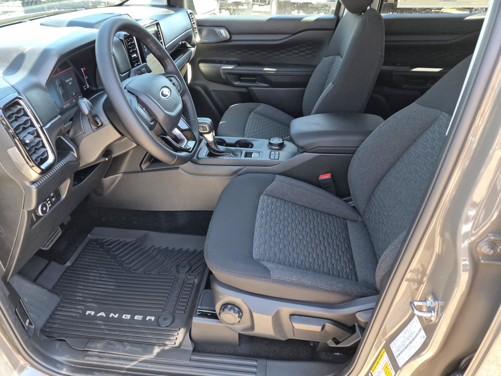 New 2026 Ford Ranger XLT w/ Black Appearance Package AWD/4WD image 8