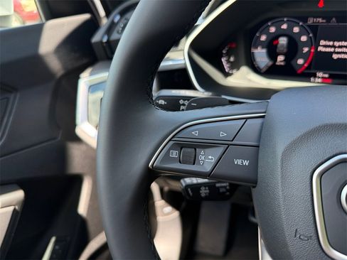 New 2025 Audi Q3 2.0T Premium image 22