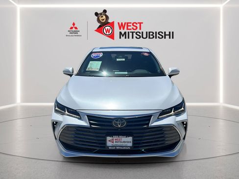 Used 2019 Toyota Avalon Limited w/ Advanced Safety Package FWD image 8