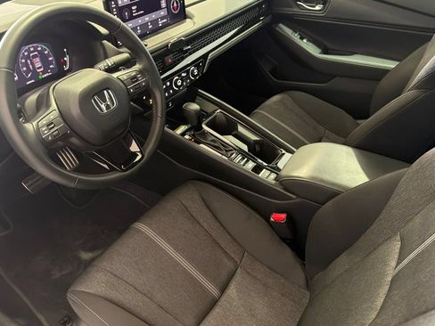 Used 2025 Honda Accord Sport image 10