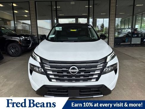 New 2026 Nissan Rogue Platinum w/ Platinum Premium Package AWD/4WD image 2