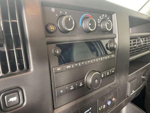 New 2025 GMC Savana 3500 Extended w/ Driver Convenience Package image 13