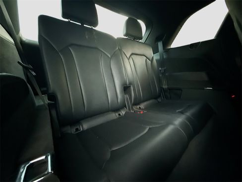 Used 2019 Audi Q7 2.0T Premium Plus w/ Premium Plus Package image 31