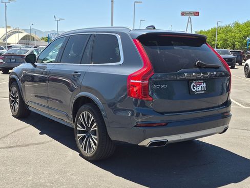 Used 2021 Volvo XC90 T5 Momentum w/ Climate Package AWD/4WD image 8