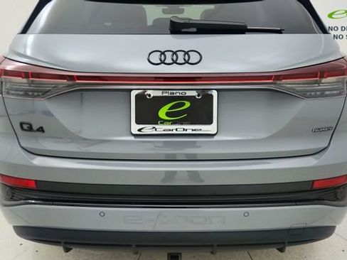 Used 2024 Audi Q4 e-tron Prestige AWD/4WD image 12