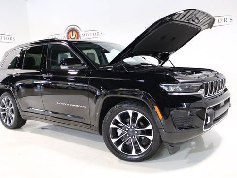 Used 2023 Jeep Grand Cherokee Overland image 34