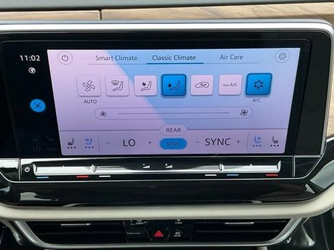 Certified 2026 Volkswagen Atlas SE FWD image 24