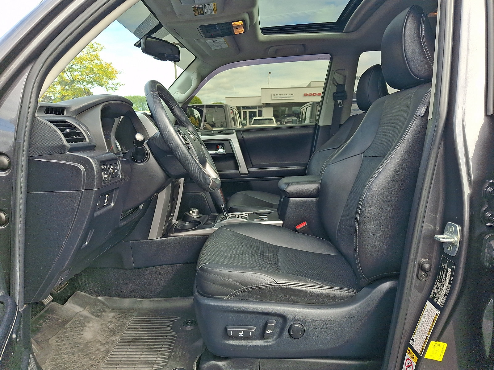 Used 2018 Toyota 4Runner Limited AWD/4WD image 13