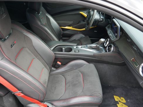 Used 2020 Chevrolet Camaro ZL1 RWD image 70