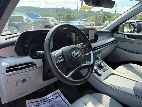 Used 2024 Hyundai Palisade SEL FWD image 17
