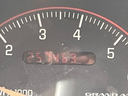 Used 2004 Pontiac Grand Am SE FWD image 17