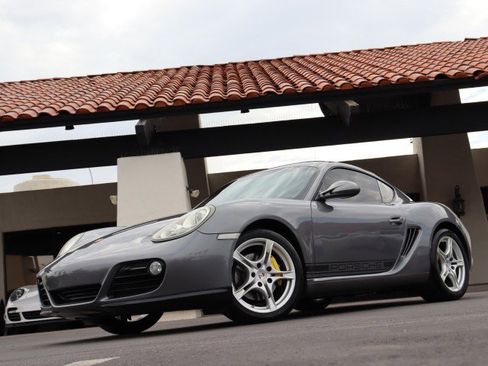 Used 2010 Porsche Cayman image 3