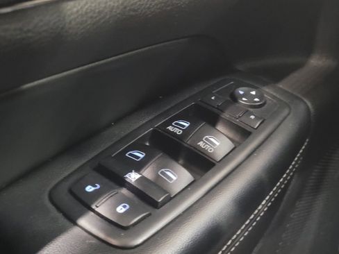 Used 2017 Jeep Grand Cherokee Limited AWD/4WD image 27