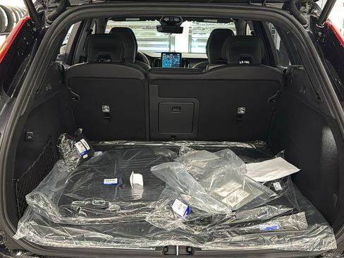 New 2026 Volvo XC60 B5 Ultra w/ Protection Package Premier image 29