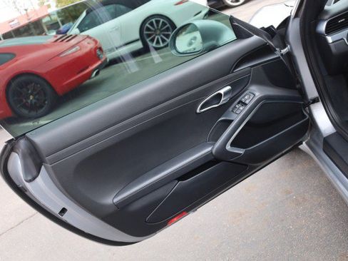 Used 2017 Porsche 911 Carrera RWD image 21