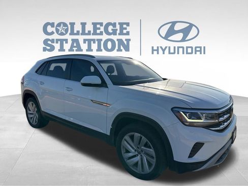 Used 2022 Volkswagen Atlas Cross Sport SE image 5