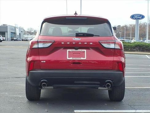 Certified 2022 Ford Escape SE w/ SE Sport Appearance Package image 4