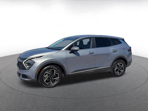 Used 2025 Kia Sportage LX FWD image 8