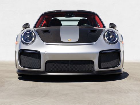 Certified 2019 Porsche 911 GT2 RS RWD image 10