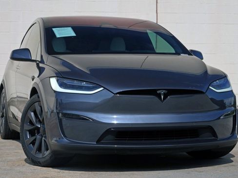 Used 2023 Tesla Model X AWD/4WD image 4