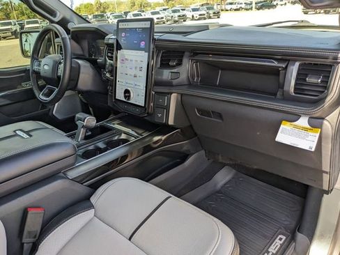 Used 2025 Ford F150 Lightning Platinum image 14