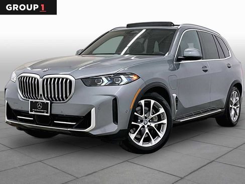 Used 2025 BMW X5 xDrive50e image 1