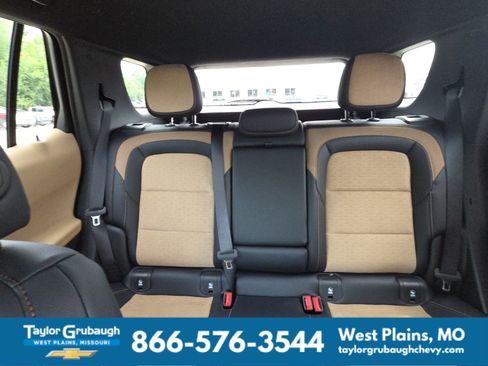 New 2027 Chevrolet Equinox ACTIV w/ Convenience Package III AWD/4WD image 24
