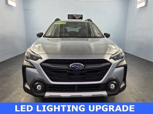 Used 2025 Subaru Outback Limited image 2